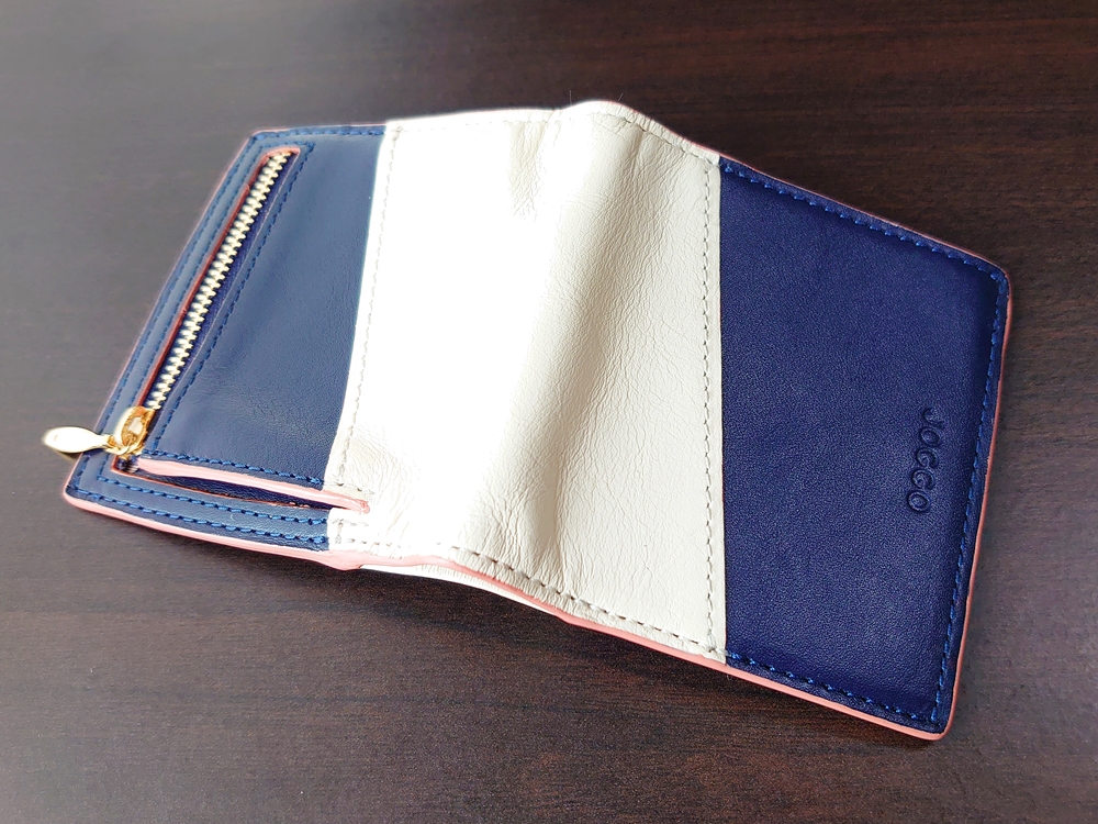 2つ折りエッジカラー財布（アシンメトリー）レビュー JOGGO（ジョッゴ）財布を開いた状態 背面