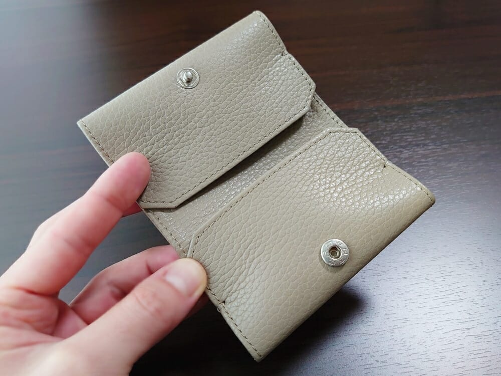 アドリアレザー カードケース（名刺入れ）MASAMI TANAKA（マサミ タナカ）Mens Leather Store（メンズレザーストア）デザイン 内装
