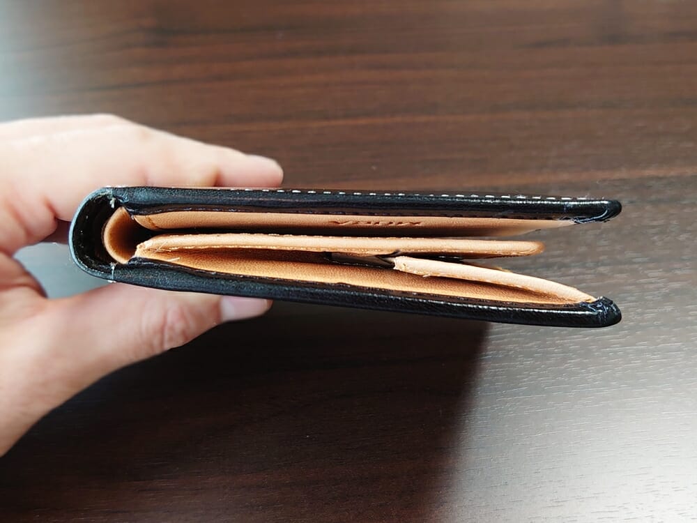 二つ折り財布 st-819 イタリアンレザー（フルグレイン）スキミング防止機能付 MURA（ムラ）財布側面 厚さ3