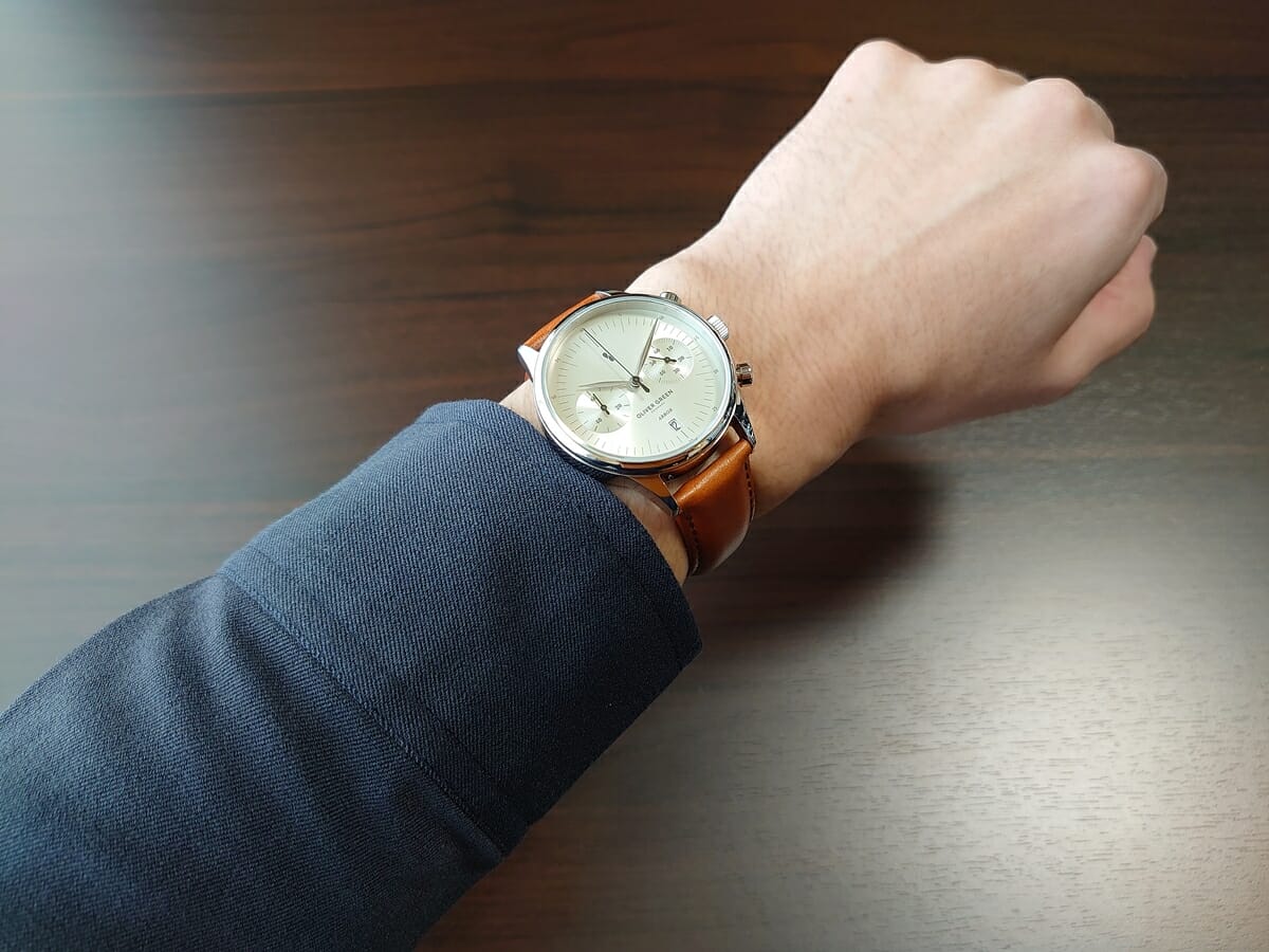 Oliver Green オリバーグリーン 腕時計レビュー ARBOR（アーバー）41mm クロノグラフ ブラウンレザー 着用 男性