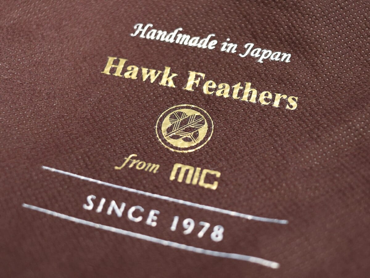 ヴァケッタルクス 三つ折りミニ財布 MH1454 ターコイズ mic（ミック）ギフトラッピング 巾着タイプ（Hawk Feathers）ロゴ