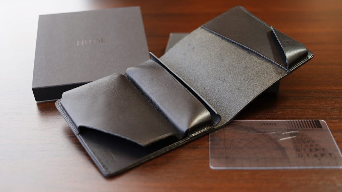 小さな薄い財布 Hitoe Fold -Liscio- 内装 SYRINX（シュリンクス）レビュー カスタムファッションマガジン