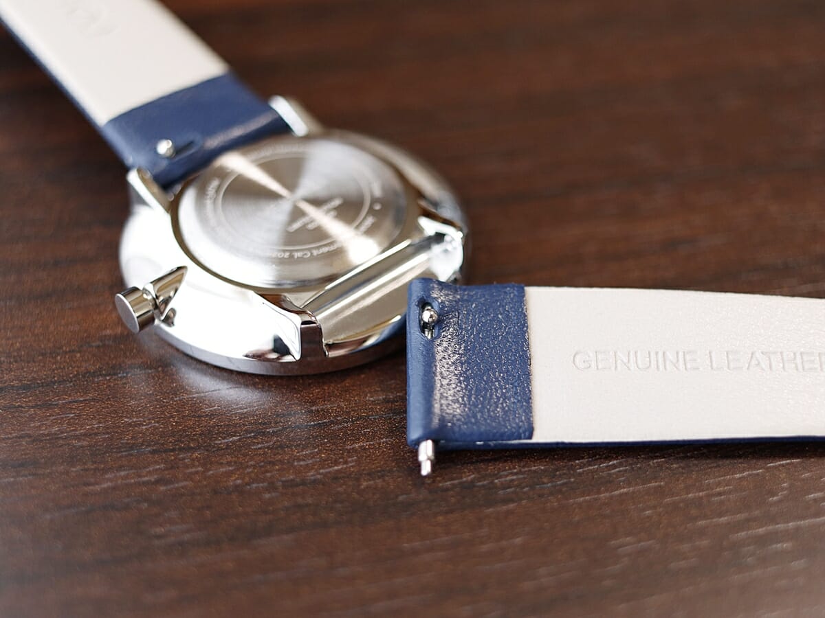 Limited Edition Petite OASIS Blue 34mm 天然クルミ材 腕時計レビュー VEJRHOJ（ヴェアホイ）イタリア製 本革ブルーストラップ6