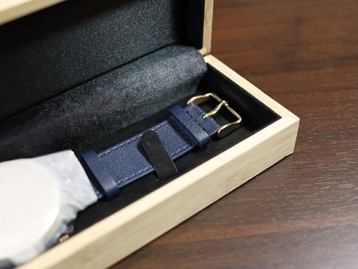 VEJRHØJ（ヴェアホイ）ARCH Maple 腕時計レビュー 木製ボックス 梱包4