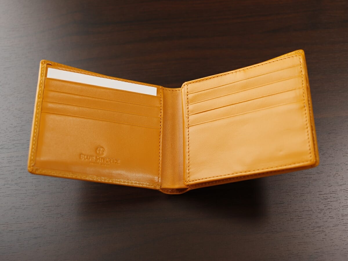 イタリアンレザー 二つ折り財布 LIAM（リアム）ILW3 レトロキャメル BLUE SINCERE（ブルーシンシア）財布レビュー 見開き