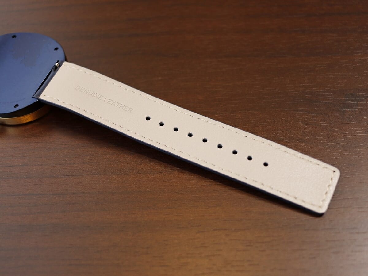 ARCH Maple 42mm LIMITED EDITION 限定モデル 天然メープル木材 メンズモデル VEJRHØJ（ヴェアホイ）腕時計レビュー イタリア製 本革ストラップ ミッドナイトブルー7