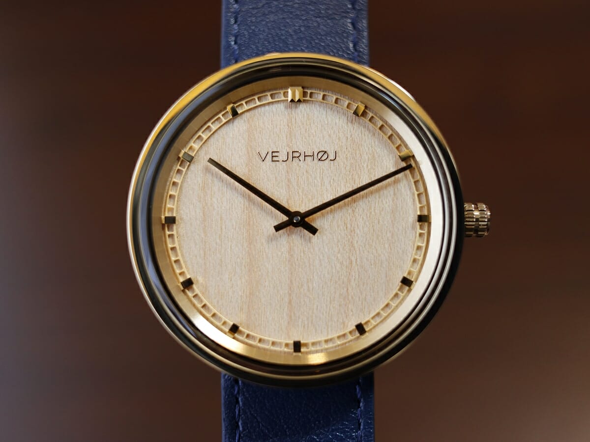 ARCH Maple 42mm LIMITED EDITION 限定モデル 天然メープル木材 メンズモデル VEJRHØJ（ヴェアホイ）腕時計レビュー 文字盤デザイン3