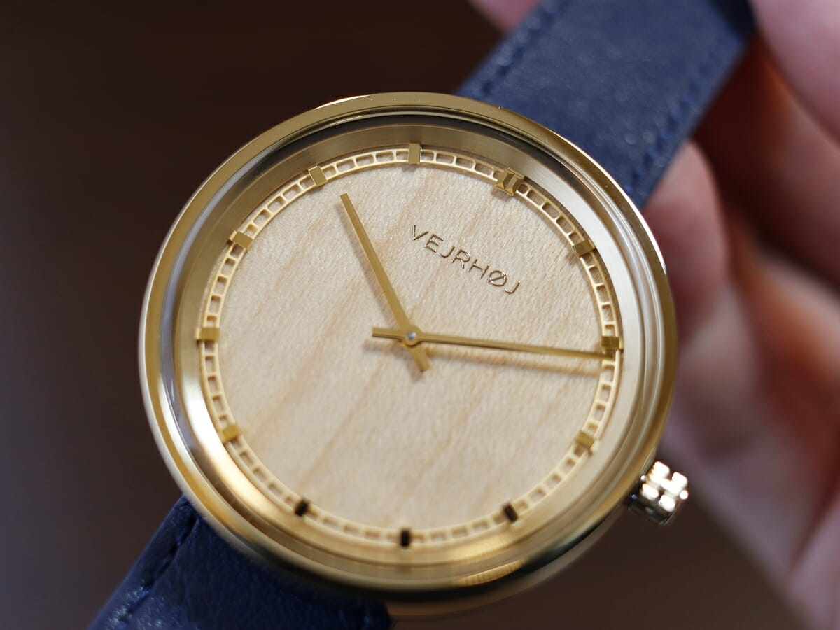 ARCH Maple 42mm LIMITED EDITION 限定モデル 天然メープル木材 メンズモデル VEJRHØJ（ヴェアホイ）腕時計レビュー 文字盤デザイン7