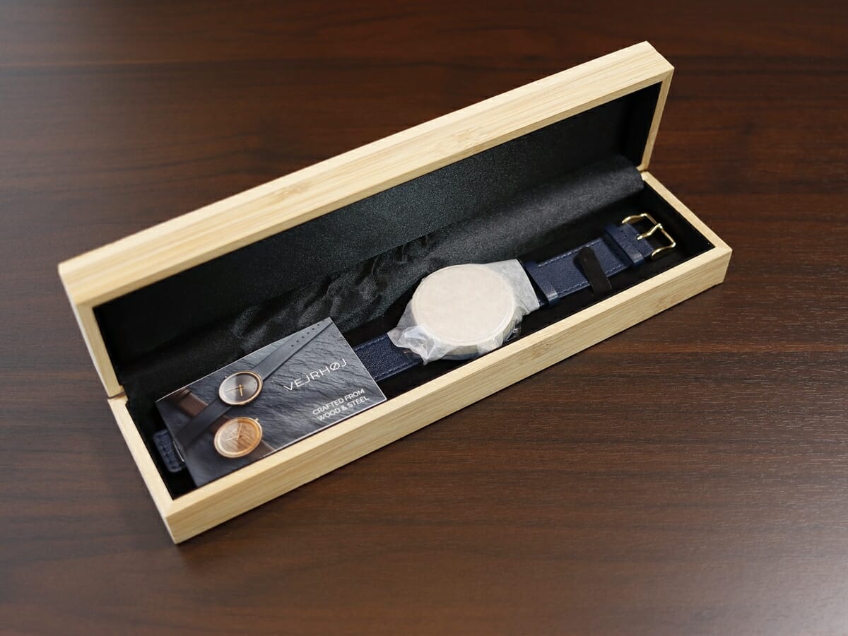 VEJRHØJ（ヴェアホイ）ARCH Maple 腕時計レビュー 木製ボックス 梱包1