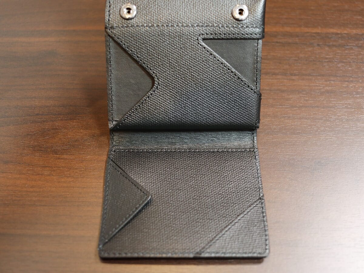 薄い財布 abrAsus アブラサス SUPERCLASSIC スーパークラシック 薄型二つ折り財布 メンズ レビュー 薄さの秘密と構造1