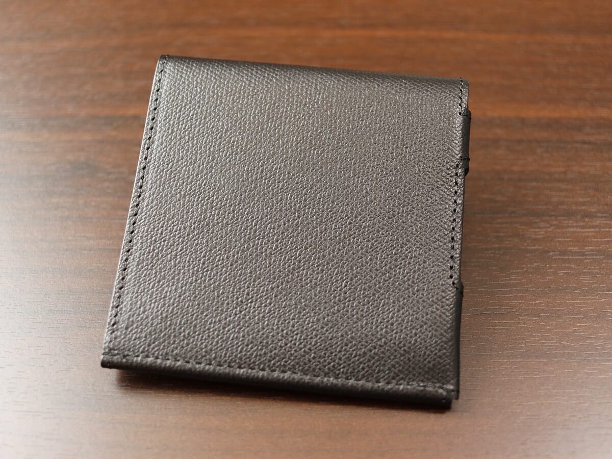 薄い財布 abrAsus アブラサス SUPERCLASSIC スーパークラシック 薄型二つ折り財布 メンズ レビュー 財布デザイン 質感2