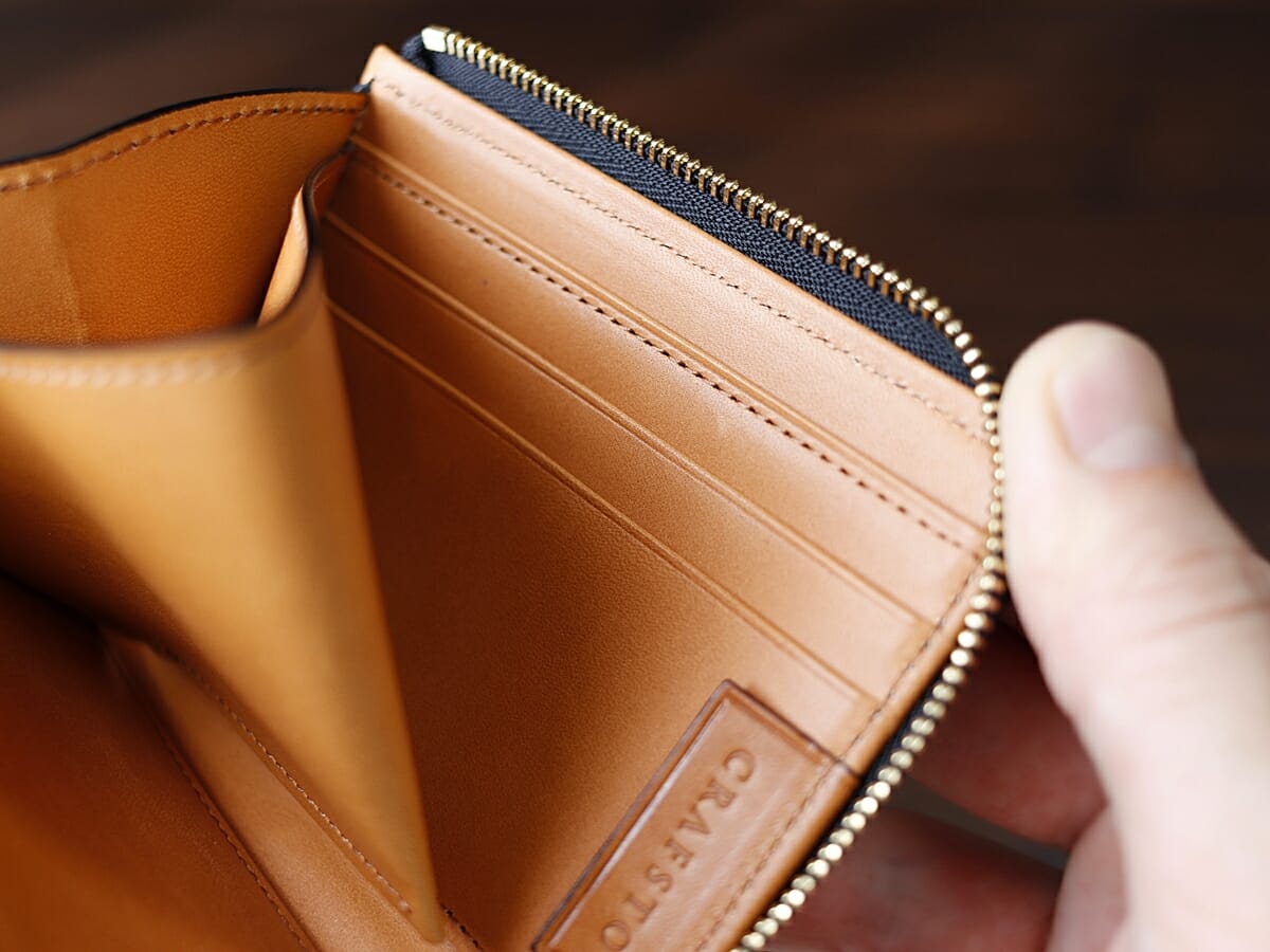 Bridle Leather ブライドルレザー L字ファスナー財布 CRAFSTO（クラフスト）財布レビュー 内装デザイン カードポケット2