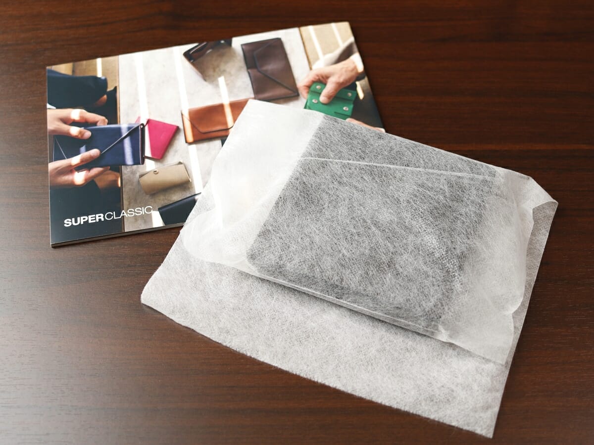 薄い財布 abrAsus アブラサス SUPERCLASSIC スーパークラシック 薄型二つ折り財布 メンズ パッケージング 化粧箱1