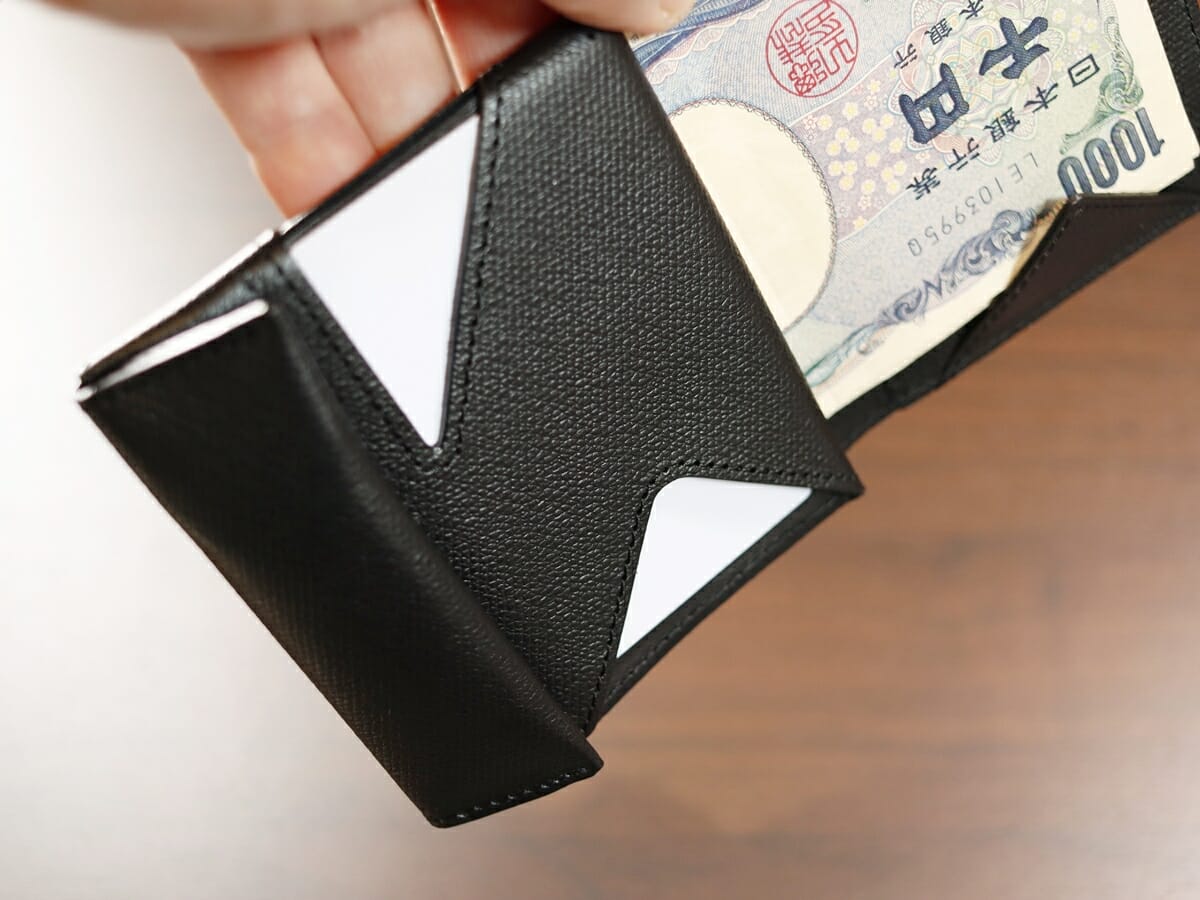 薄い財布 abrAsus アブラサス SUPERCLASSIC スーパークラシック 薄型二つ折り財布 メンズ レビュー カードポケットの使い心地6