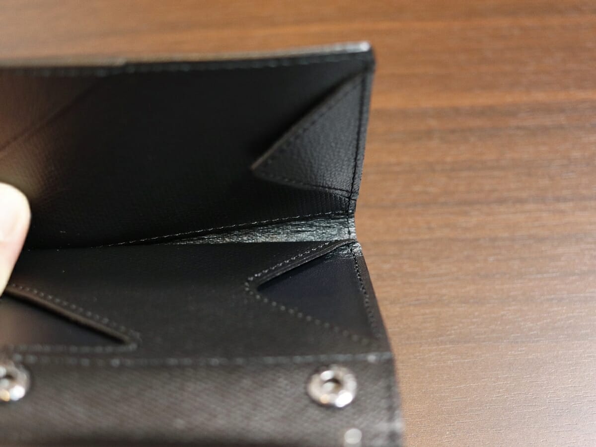 薄い財布 abrAsus アブラサス SUPERCLASSIC スーパークラシック 薄型二つ折り財布 メンズ レビュー 薄さの秘密と構造3