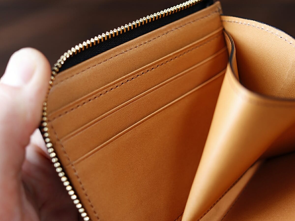 Bridle Leather ブライドルレザー L字ファスナー財布 CRAFSTO（クラフスト）財布レビュー 内装デザイン カードポケット1