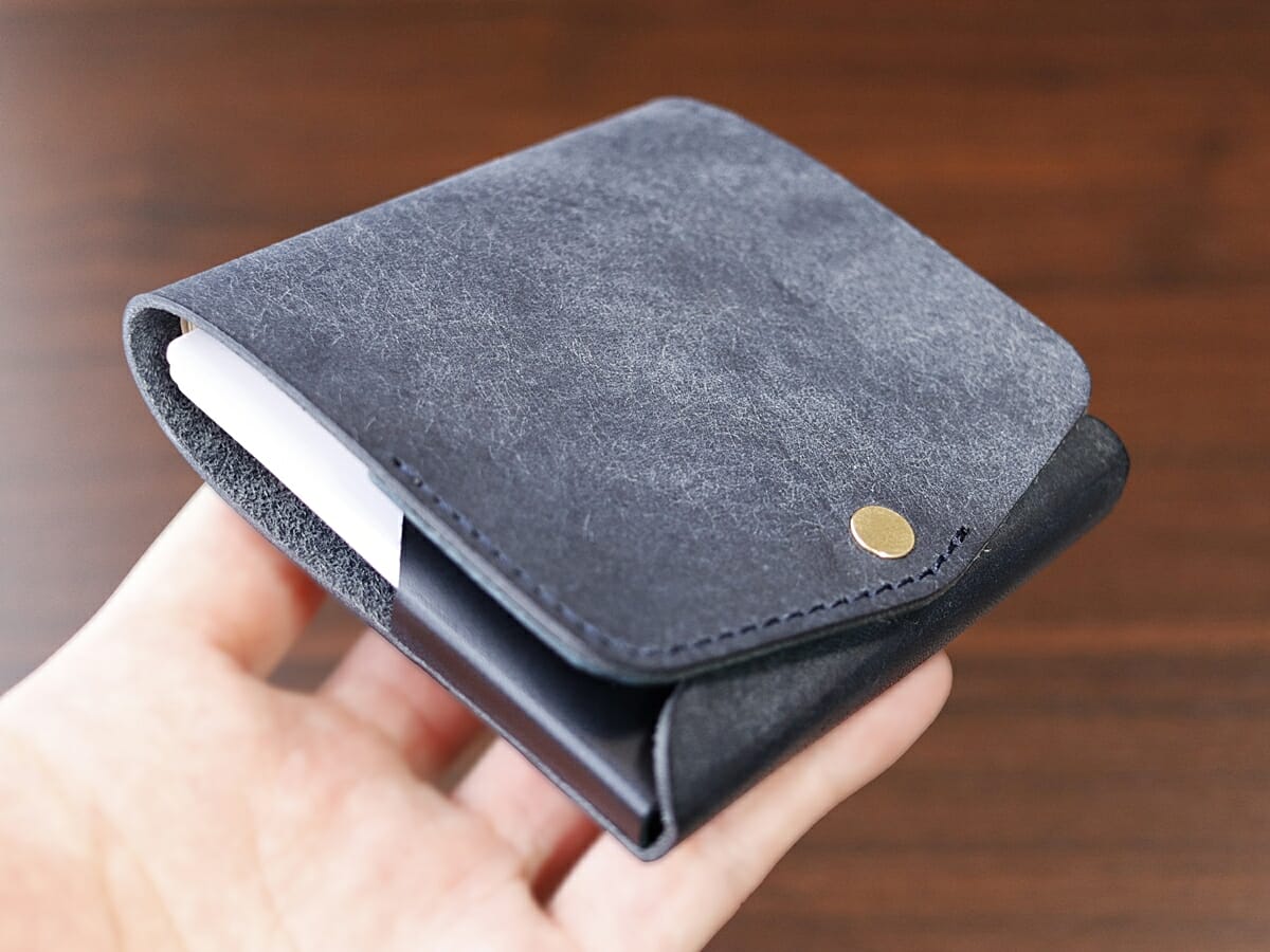 小さく薄い財布Saku ver.2 プエブロ pueblo ネイビー pueblo-navy moku（モク）お金とカードを入れた財布の厚み2