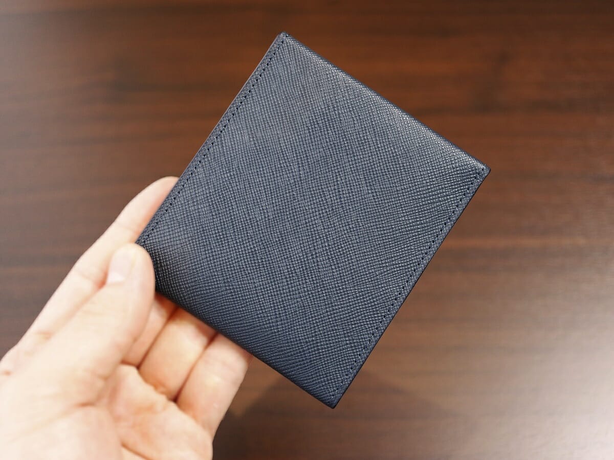 薄い二つ折り財布 フラットウォレット Cartolare カルトラーレ 財布レビュー 使用時の財布の厚み3