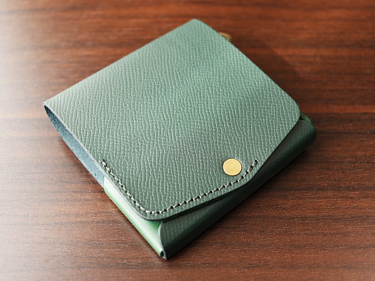 小さく薄い財布Saku ver.2 ノブレッサカーフ グリーン noblessacalf-green moku（モク）デザイン ケース1