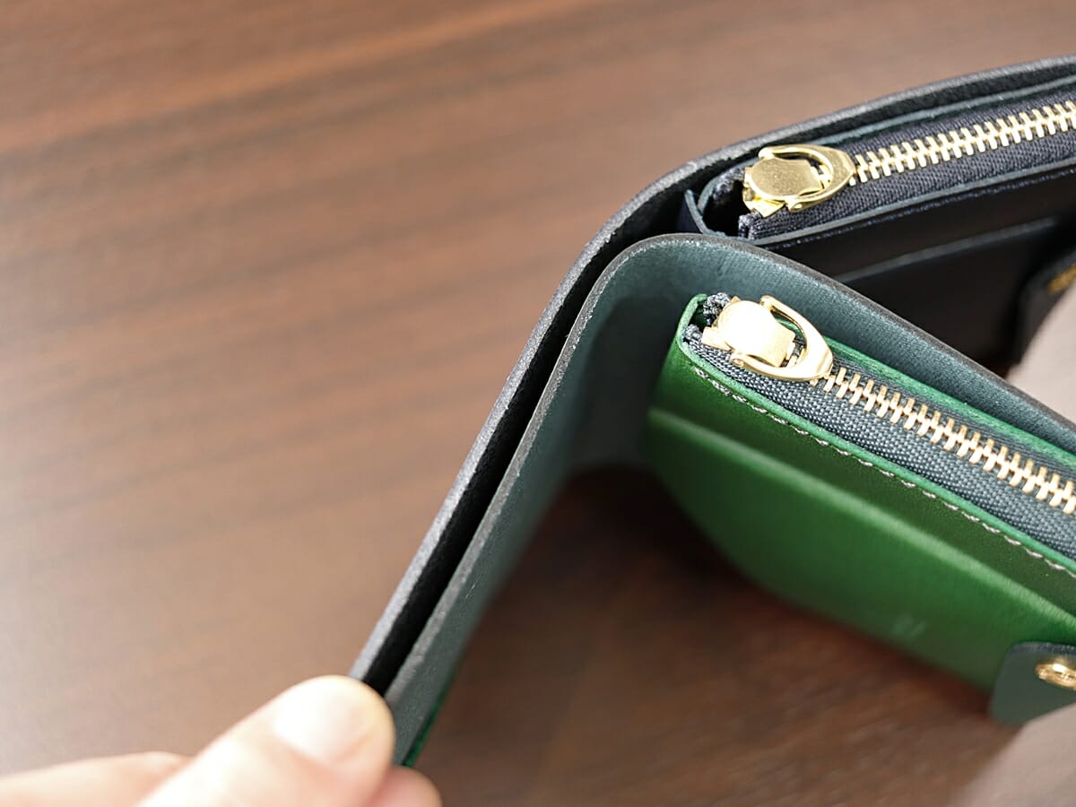 小さく薄い財布Saku ver.2 プエブロ ノブレッサカーフ moku（モク）レザーの質感を比較10