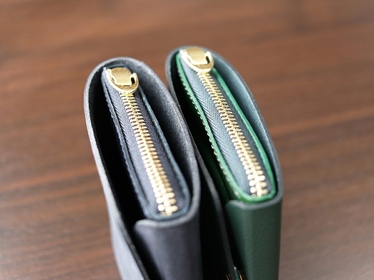 小さく薄い財布Saku ver.2 プエブロ ノブレッサカーフ moku（モク）レザーの質感を比較17
