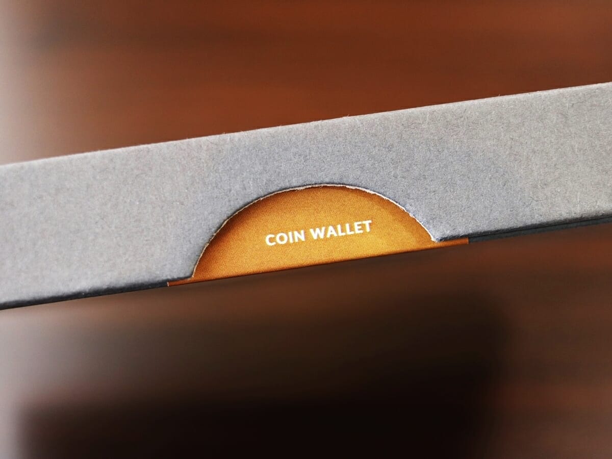 Coin Wallet（コインウォレット）小銭入れ付き薄型二つ折り財布 bellroy（ベルロイ）財布レビュー パッケージング2