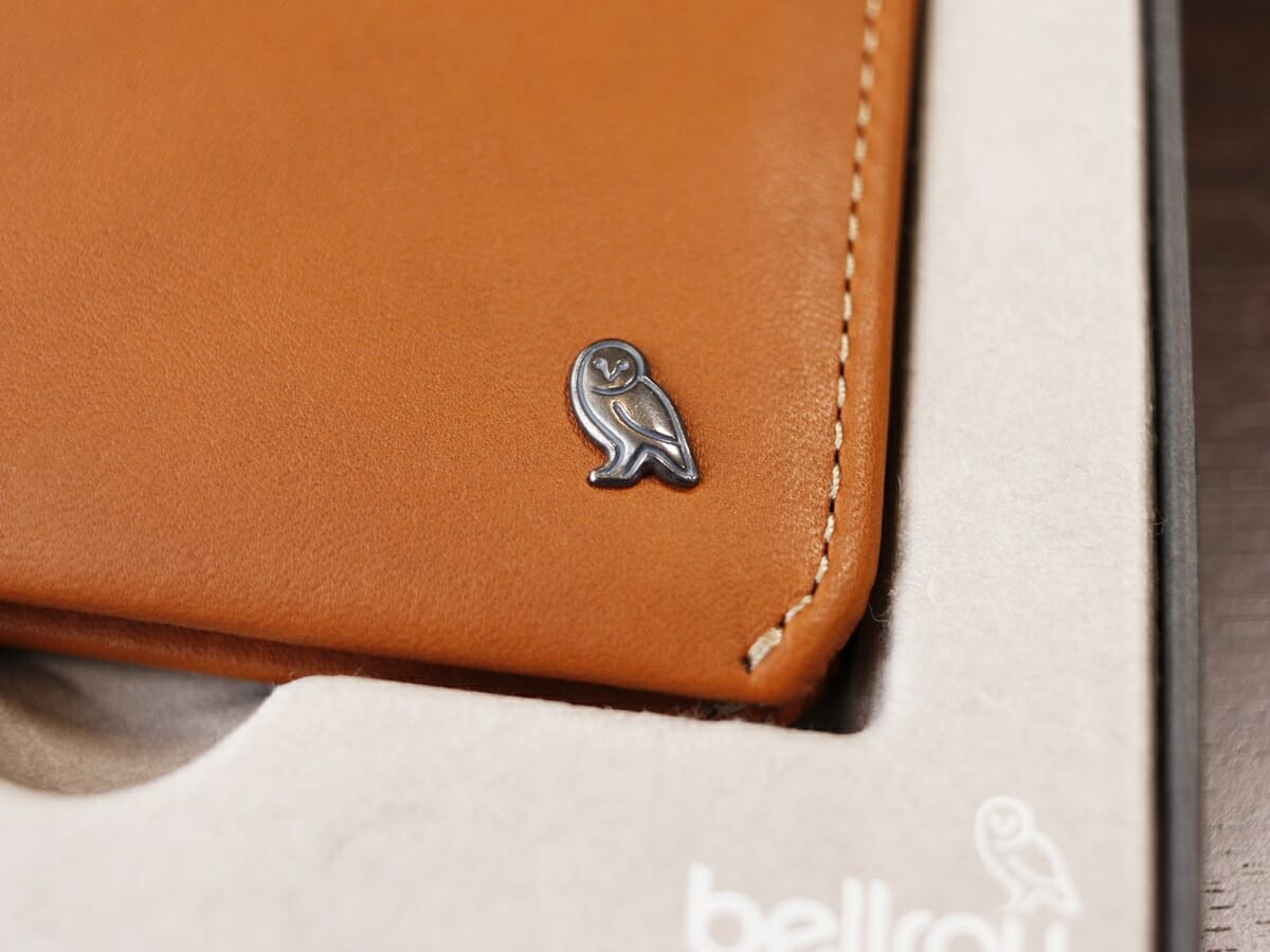 Coin Wallet（コインウォレット）小銭入れ付き薄型二つ折り財布 bellroy（ベルロイ）財布レビュー 外装デザインとレザーの質感5