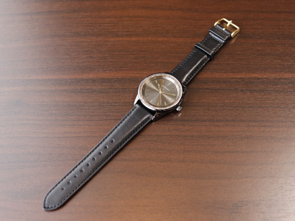Automatic 自動巻き腕時計 A01 black（automatic）機械式 VEJRHOJ ヴェアホイ 腕時計レビュー カスタムファッションマガジン デザイン 全体4