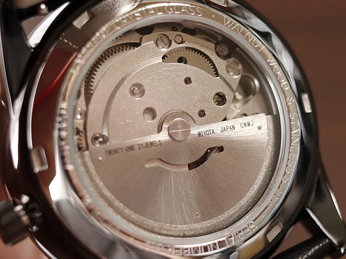 Automatic 自動巻き腕時計 A01 black（automatic）機械式 VEJRHOJ ヴェアホイ 腕時計レビュー カスタムファッションマガジン デザイン バックケース4