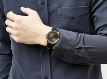 VEJRHOJ ヴェアホイ 木製腕時計 8215自動巻き A01 black初回生産限定 カスタムファッションマガジン 腕時計 レビュー