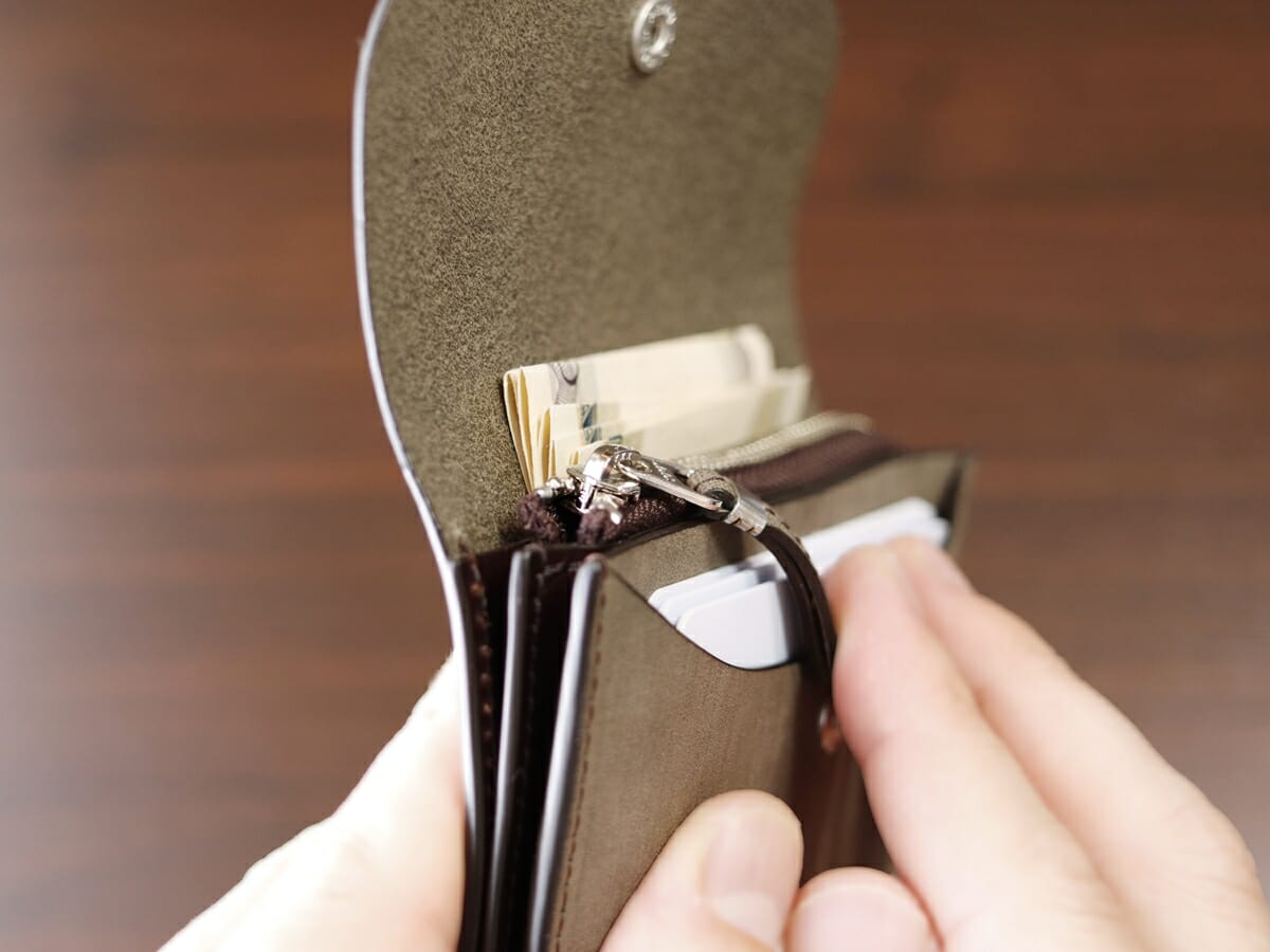 ingrasat mini wallet イングラサット ミニウォレット SO749I SLOW スロウ 財布レビュー 実際の使い心地5