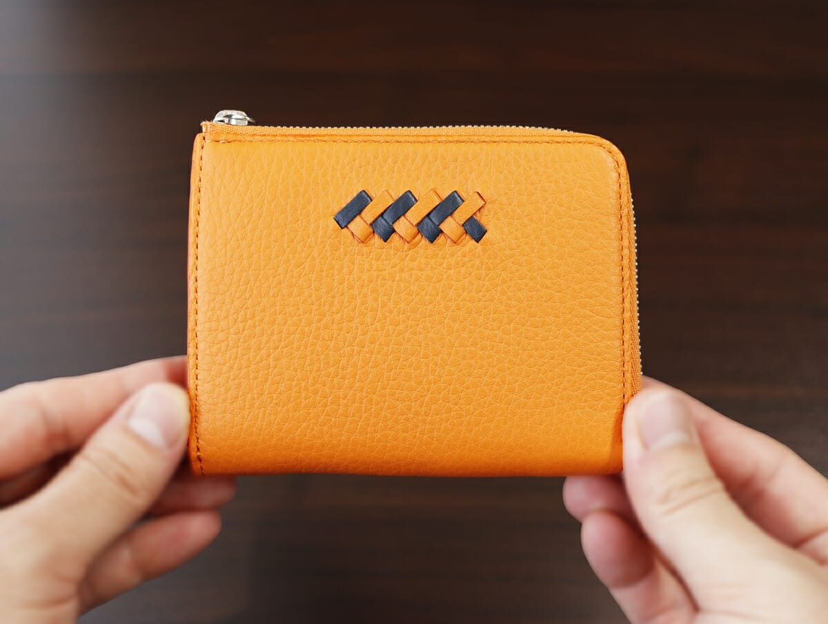 リーヴァ Lファスナーマルチ財布 セッカ（オレンジ）SOLSOMARE（ソルソマーレ）財布レビュー 外装デザイン 質感2