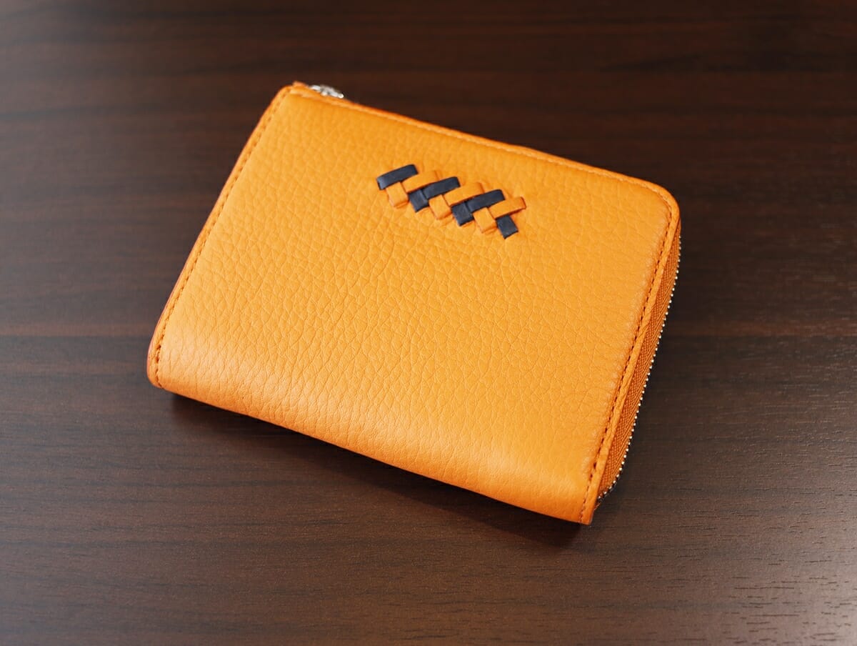 リーヴァ Lファスナーマルチ財布 セッカ（オレンジ）SOLSOMARE（ソルソマーレ）財布レビュー 外装デザイン1