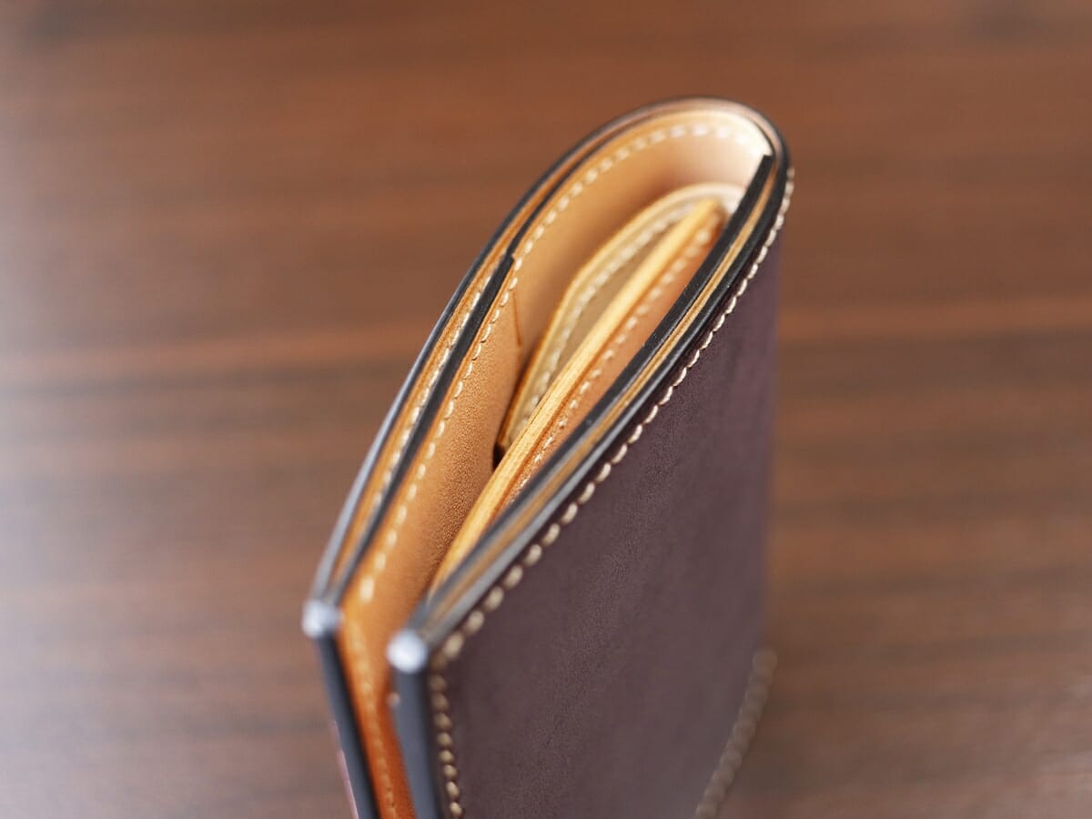 ブライドルミニ財布 小銭入付き m00000151 万双 MANSAW まんそう 財布レビュー 外装デザイン レザーの質感 仕立て6