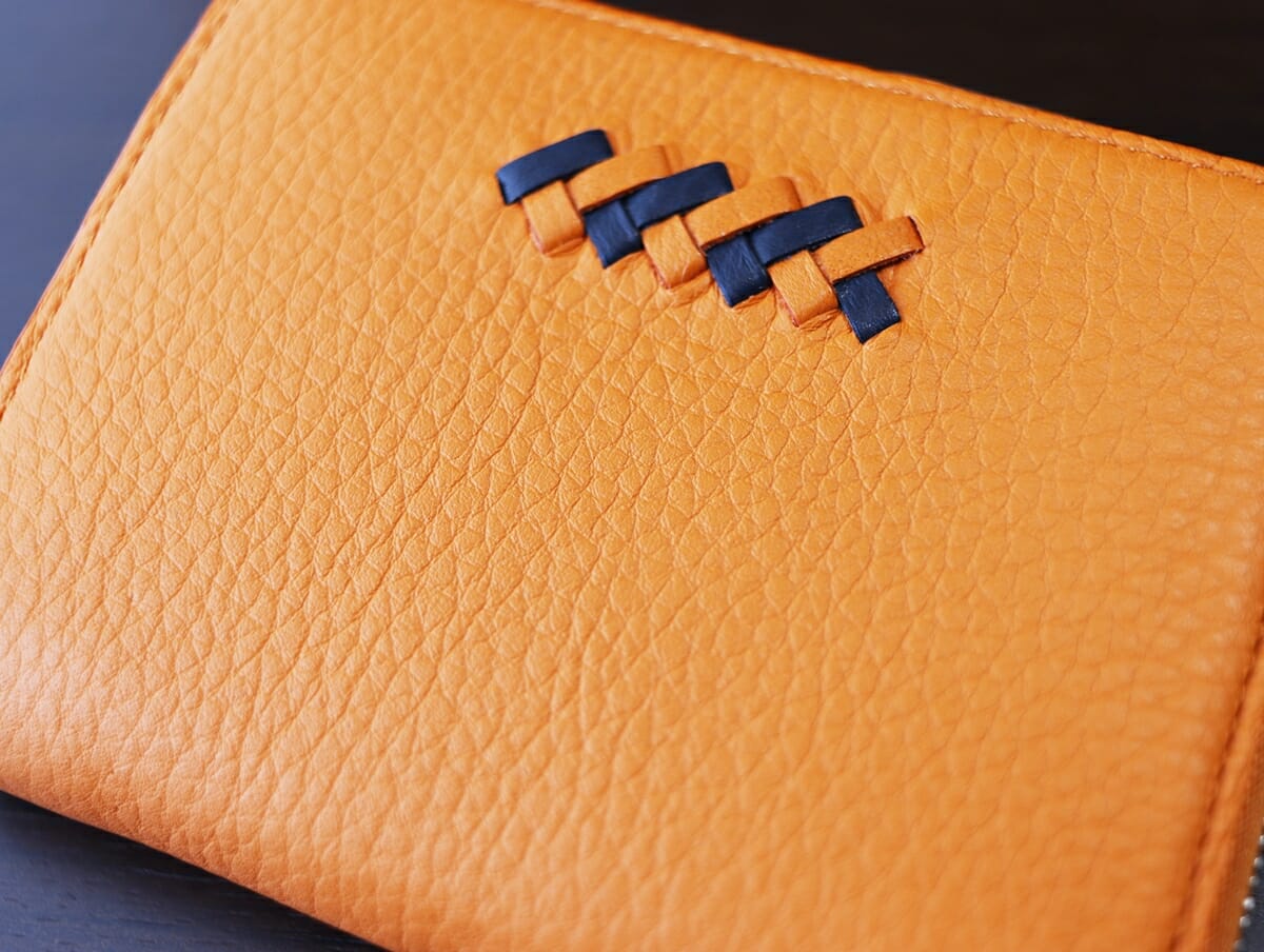 リーヴァ Lファスナーマルチ財布 セッカ（オレンジ）SOLSOMARE（ソルソマーレ）財布レビュー 外装デザイン5