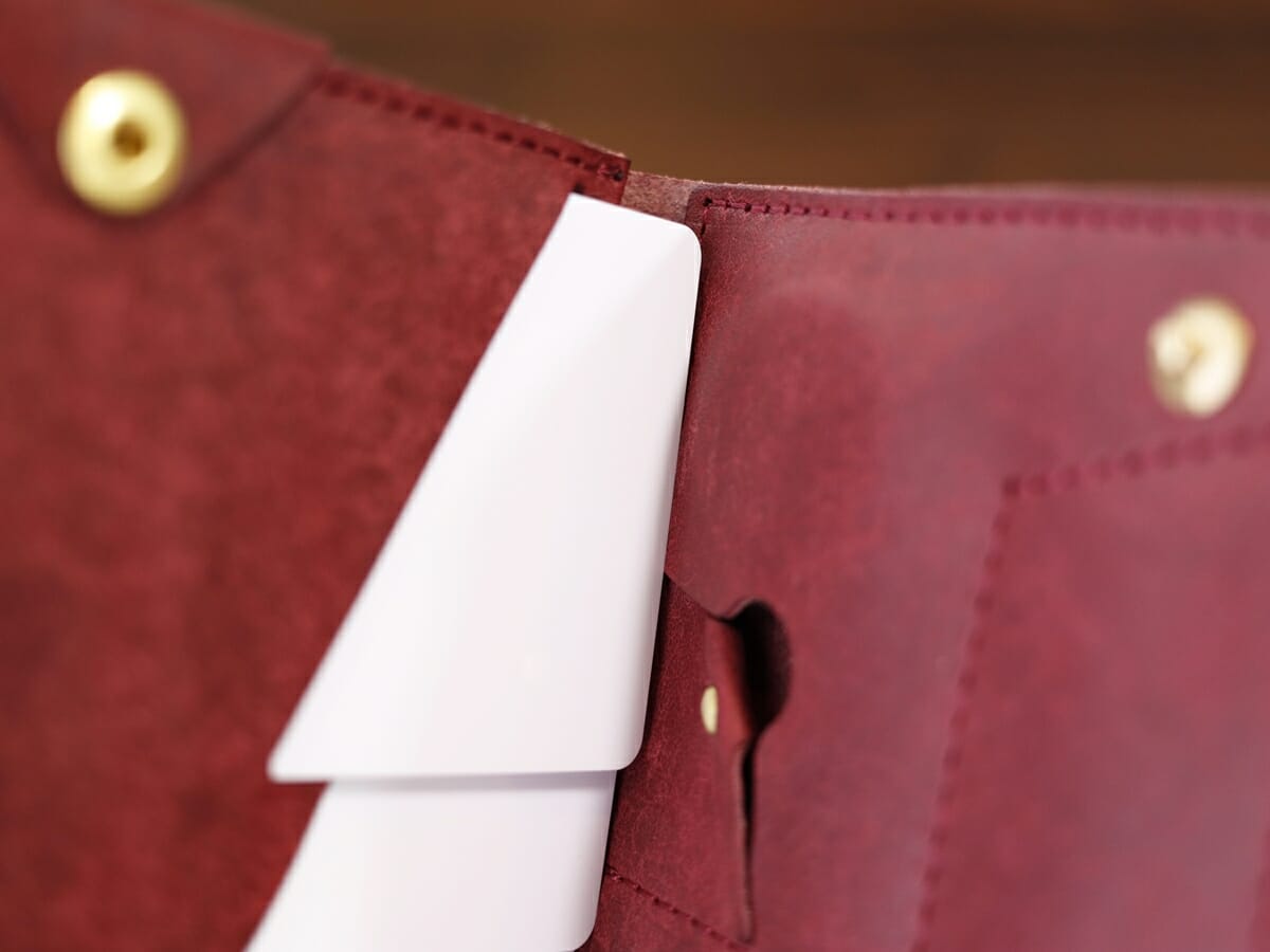小さく薄い長財布Uno（ウーノ）moku モク もく プエブロレザー 財布レビュー 使い心地 財布の閉じ具合と注意点2