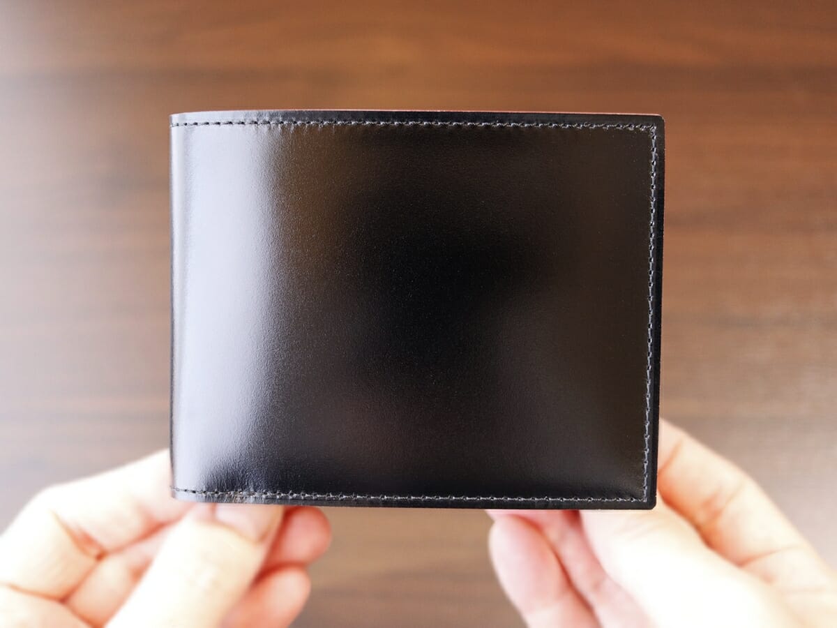 CORDOVAN コードバン 小銭入れ付き二つ折り財布 GANZO ガンゾ 財布レビュー 外装デザイン1