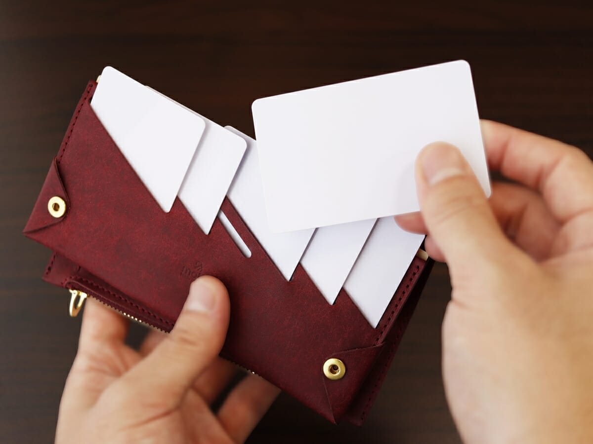 小さく薄い長財布Uno（ウーノ）moku モク もく プエブロレザー 財布レビュー 使い心地 カードポケット2
