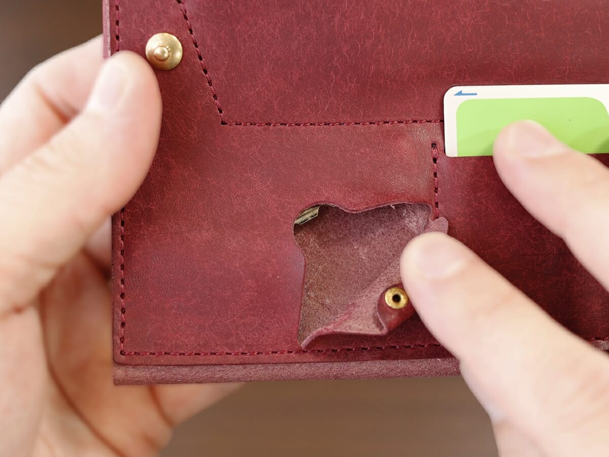 小さく薄い長財布Uno（ウーノ）moku モク もく プエブロレザー 財布レビュー 使い心地 マルチ収納ポケット4