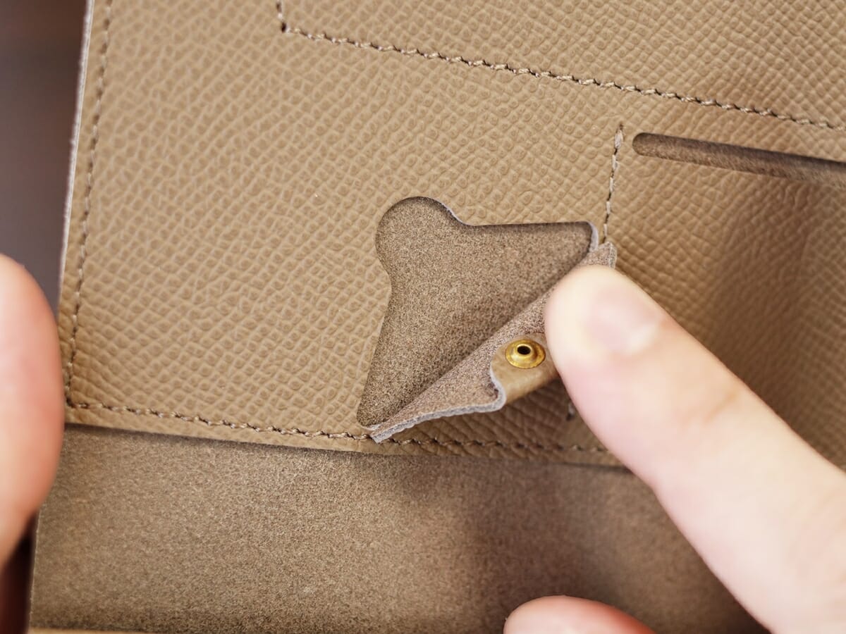 小さく薄い長財布Uno（ウーノ）moku モク もく ノブレッサカーフ 財布レビュー 内装デザイン5