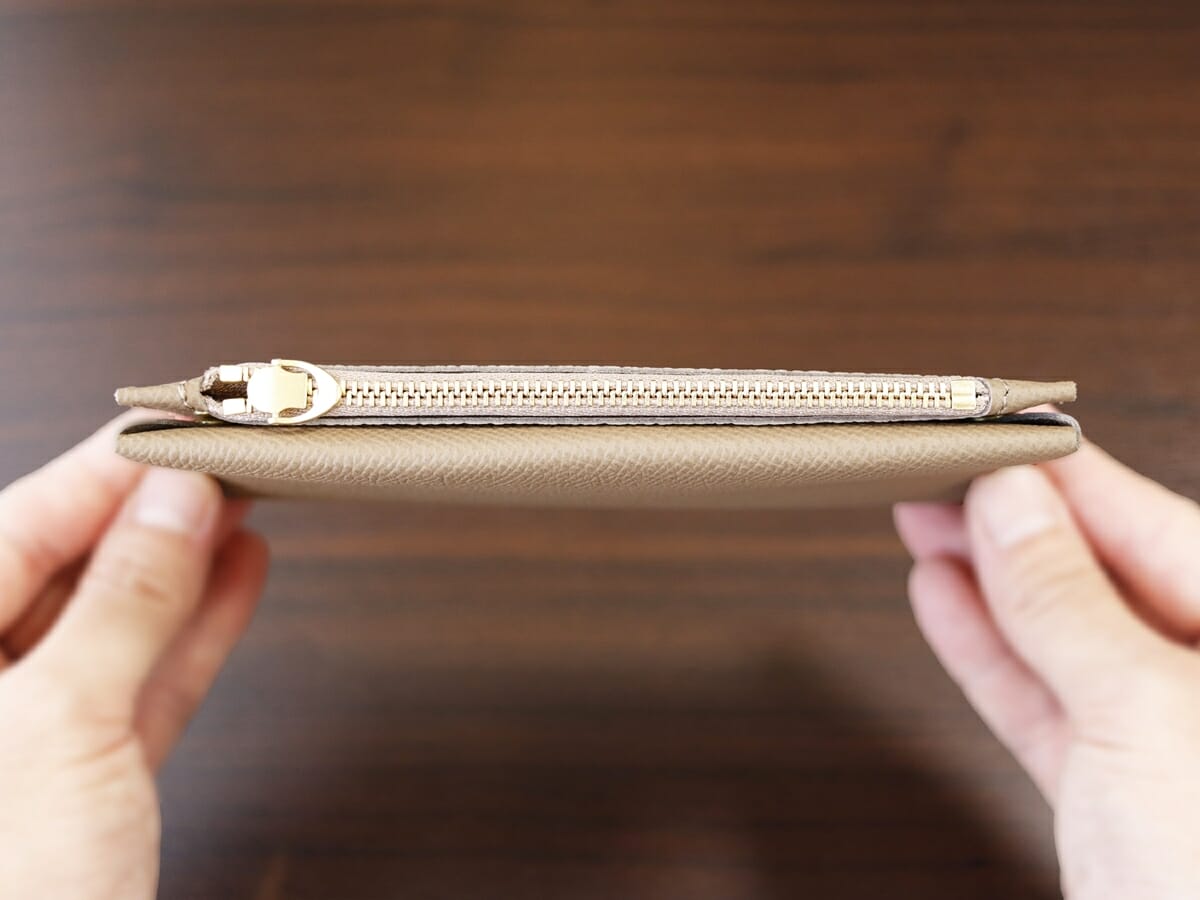 小さく薄い長財布Uno（ウーノ）moku モク もく ノブレッサカーフ 財布レビュー 外装デザイン3