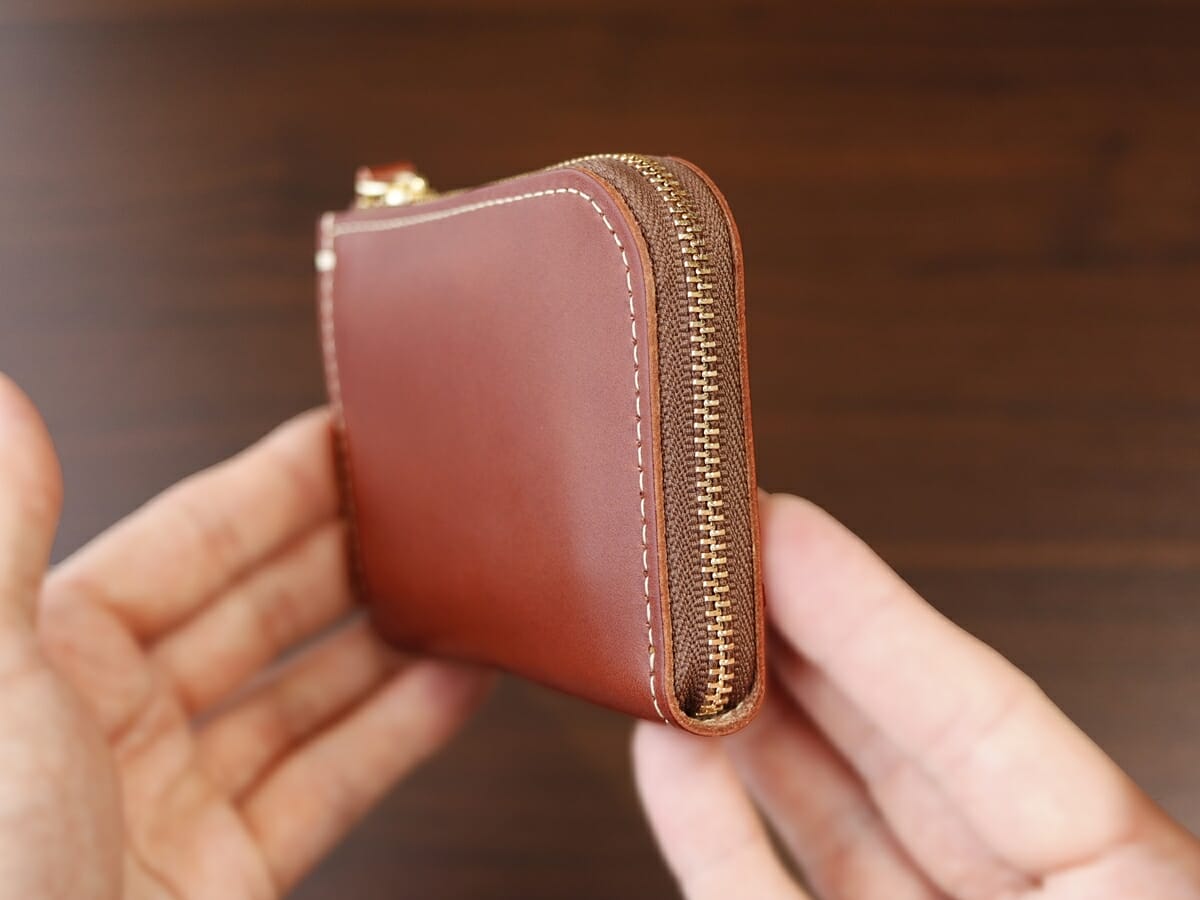 土屋鞄製造所 TSUCHIYA KABAN ディアリオ ハンディLファスナー 財布レビュー 最大収納の財布の厚み3