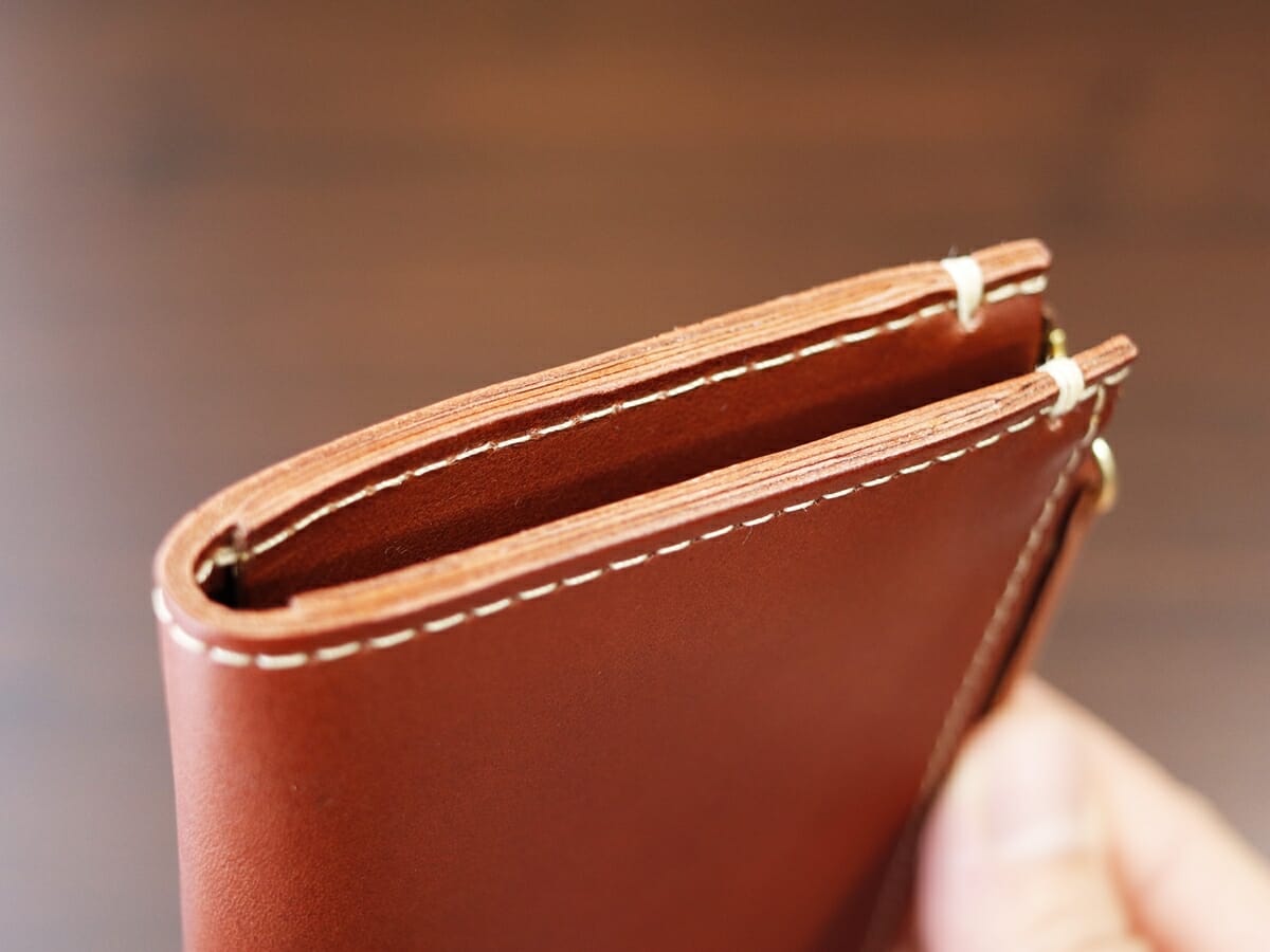土屋鞄製造所 TSUCHIYA KABAN ディアリオ ハンディLファスナー 財布レビュー 外装デザイン 仕立て3
