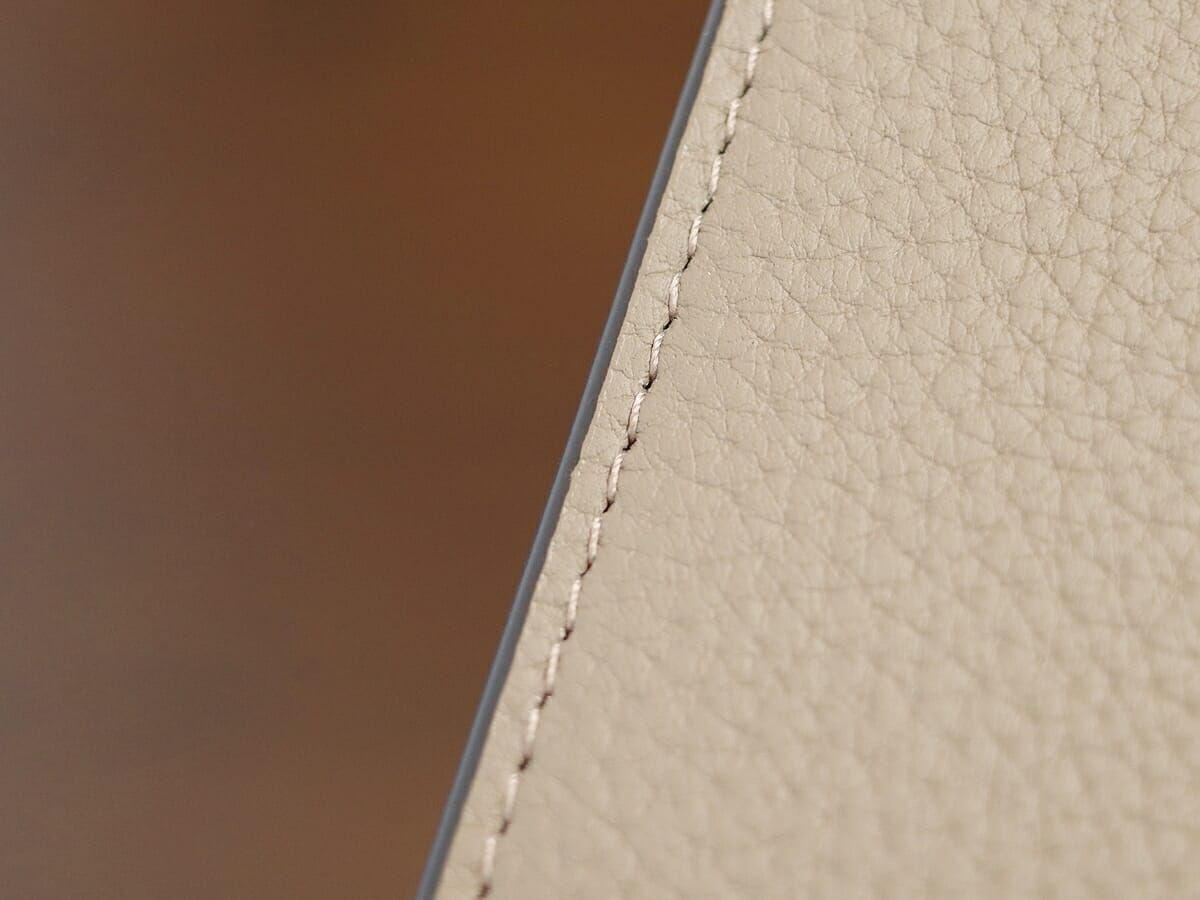 ロングウォレット シュリンクレザー BWAT12 ボナベンチュラ BONAVENTURA 財布レビュー 外装デザイン レザーの質感 仕立て7