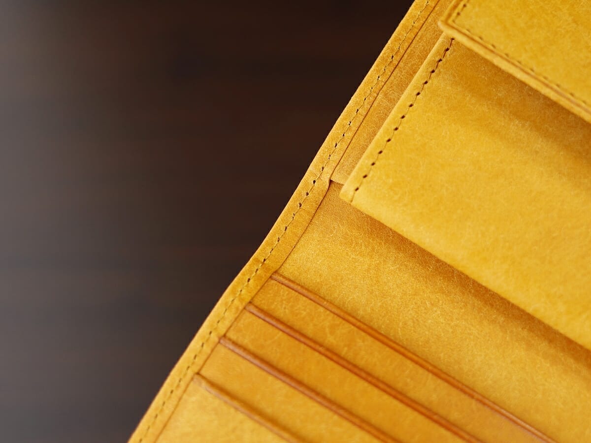 Marisco マリスコ lemma レンマ 二つ折り財布 プエブロレザー 内装デザイン 見開き3