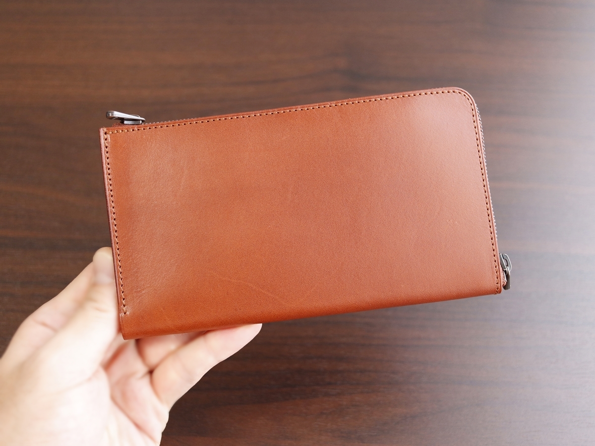 小さな薄い長財布 Hitoe L-zip L -Liscio- SYRINX（シュリンクス）財布レビュー 最大収納具合と財布の厚み15
