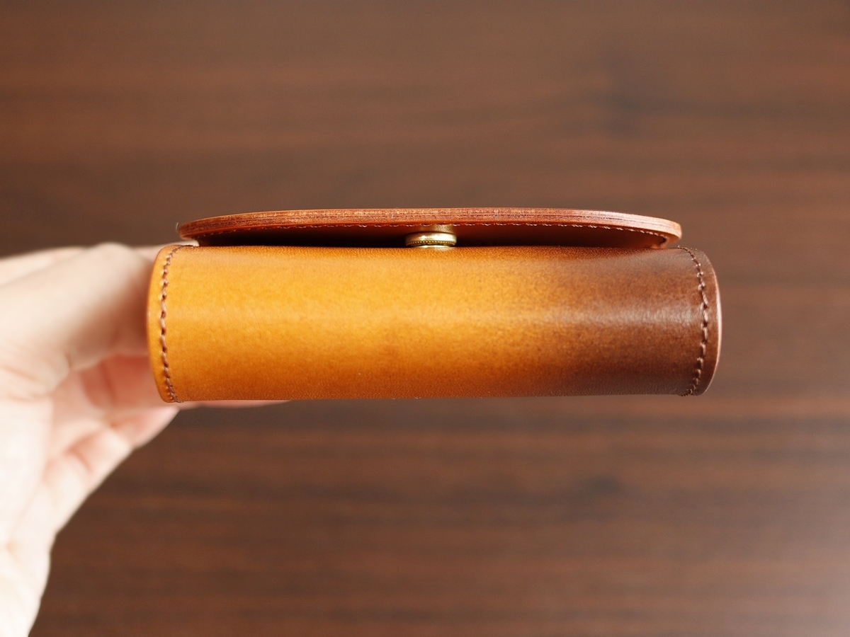 COTOCUL（コトカル）ぼかし染め ミニ財布 kcti0002 小さい財布 レビュー 外装デザイン 牛革 質感 仕立て4