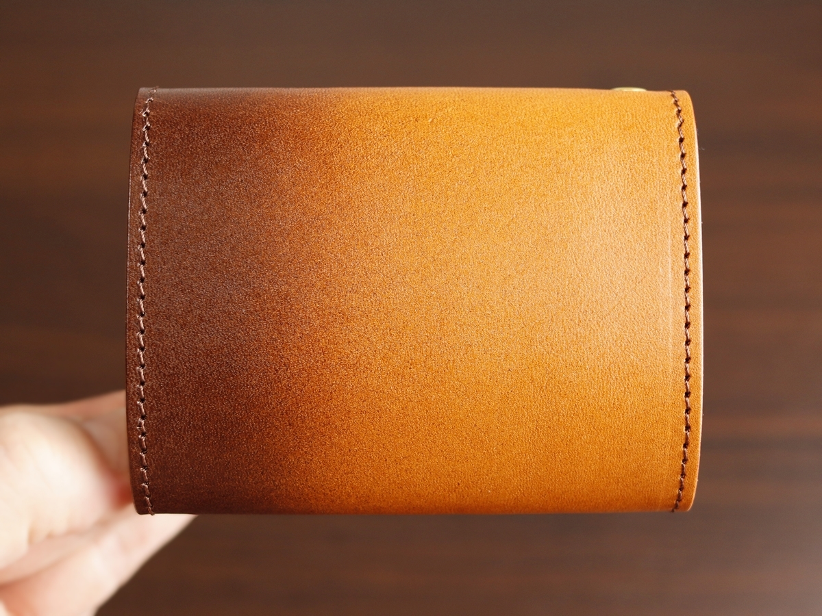 COTOCUL（コトカル）ぼかし染め ミニ財布 kcti0002 小さい財布 レビュー 外装デザイン 牛革 質感 仕立て2