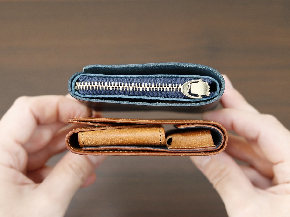 moku（モク）小さく薄い財布Saku Ver.2 com-ono（コモノ）薄い財布 Slim-005pb 財布の比較レビュー サイズ2